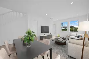651 Castle Dr, Palm Beach Gardens, FL 33410 - Photo 9