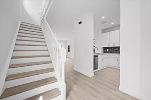 651 Castle Dr, Palm Beach Gardens, FL 33410 - Photo 21