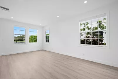651 Castle Drive, Palm Beach Gardens, FL 33410 - Photo 7