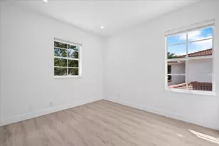 651 Castle Dr, Palm Beach Gardens, FL 33410 - Photo 29