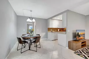 3031 Cornwall B, Boca Raton, FL 33434 - Photo 7