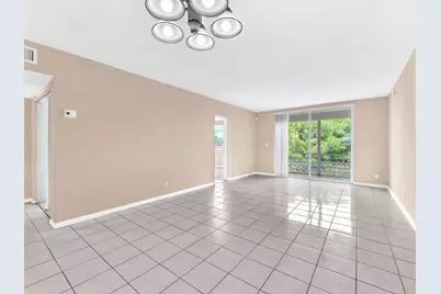 5275 NW 10th Court #401, Plantation, FL 33313 - Photo 9