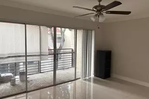 5248 NE 6th Ave, Oakland Park, FL 33334 - Photo 5