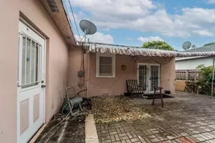 521 26th St, West Palm Beach, FL 33407 - Photo 3