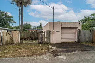 521 26th St, West Palm Beach, FL 33407 - Photo 9