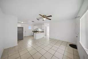 421 NE 26th Ct, Ocala, FL 34470 - Photo 3