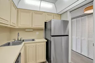 1009 N Ocean Blvd, Pompano Beach, FL 33062 - Photo 27