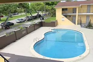 2285 NE 172nd St, North Miami Beach, FL 33160 - Photo 17