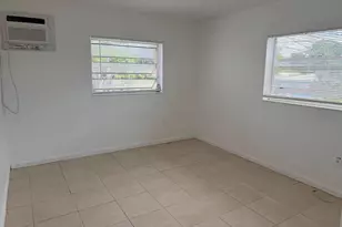 2285 NE 172nd St, North Miami Beach, FL 33160 - Photo 13