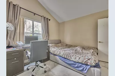 786 NW 164th Avenue, Pembroke Pines, FL 33028 - Photo 45