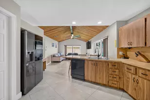 1122 SW 25th Ave, Deerfield Beach, FL 33442 - Photo 23