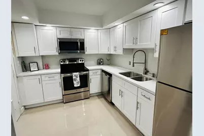 437 Golden Isles Drive #7G, Hallandale Beach, FL 33009 - Photo 3
