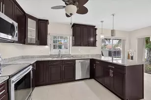572 SW 28th Ave, Delray Beach, FL 33445 - Photo 15