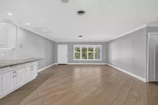 300 SE 11th Ct, Deerfield Beach, FL 33441 - Photo 9