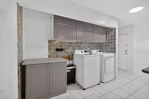 301 N Pine Island Rd, Plantation, FL 33324 - Photo 11