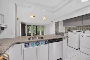 301 N Pine Island Rd, Plantation, FL 33324 - Photo 9