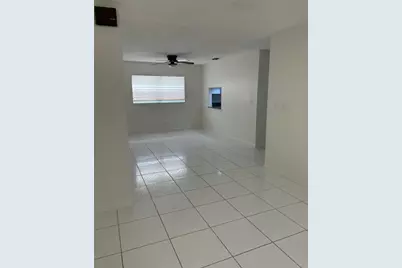 194 Lake Susan Lane, West Palm Beach, FL 33411 - Photo 7