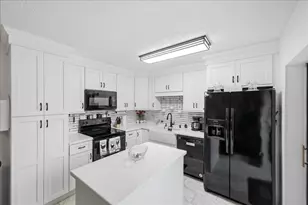 5714 SE Windsong Ln, Stuart, FL 34997 - Photo 7