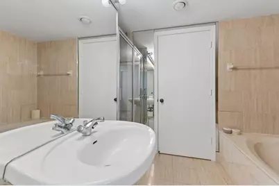 100 SE 5th Avenue #102, Boca Raton, FL 33432 - Photo 13
