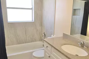 104 SE 10th St, Deerfield Beach, FL 33441 - Photo 9