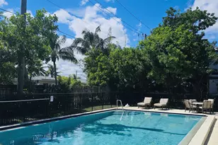 104 SE 10th St, Deerfield Beach, FL 33441 - Photo 9