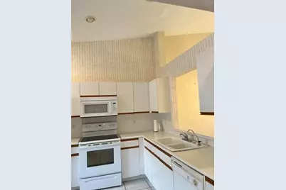 5952 Regal Glen Drive #203, Boynton Beach, FL 33437 - Photo 3