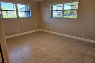 2886 Fernley Dr E, West Palm Beach, FL 33415 - Photo 11