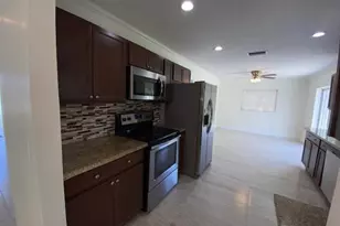 11118 Delta Cir, Boca Raton, FL 33428 - Photo 7