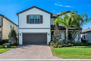 728 S E Boboli Way, Port Saint Lucie, FL 34984 - Photo 3