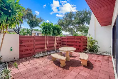 3015 Oaktree Lane #Unit 277, Hollywood, FL 33021 - Photo 19