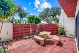3015 Oaktree Ln, Hollywood, FL 33021 - Photo 19