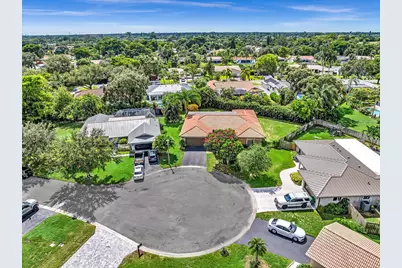 8866 NW 2nd Place, Coral Springs, FL 33071 - Photo 67