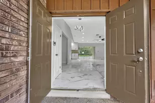 8866 NW 2nd Pl, Coral Springs, FL 33071 - Photo 9