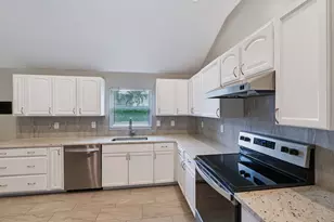 3109 SE Amherst St, Stuart, FL 34997 - Photo 5