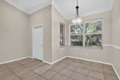 2521 S Coral Trace Circle, Delray Beach, FL 33445 - Photo 9