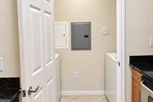 6386 Emerald Dunes Dr, West Palm Beach, FL 33411 - Photo 19