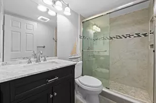 2025 Guildford B, Boca Raton, FL 33434 - Photo 15