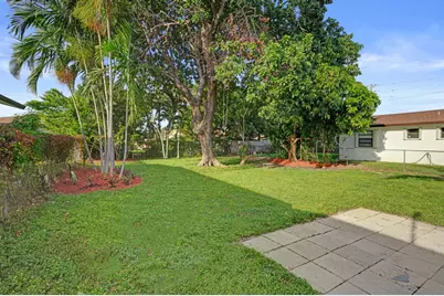 4009 SW 21st Street, West Park, FL 33023 - Photo 15