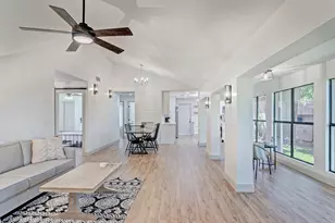 24 Ironwood Way N, Palm Beach Gardens, FL 33418 - Photo 3