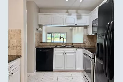 7426 Pinewalk Drive S #19-4, Margate, FL 33063 - Photo 3