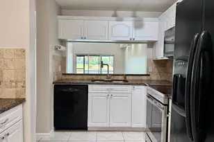 7426 Pinewalk Dr S, Margate, FL 33063 - Photo 3