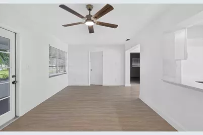 7422 NW 70th Avenue, Tamarac, FL 33321 - Photo 7