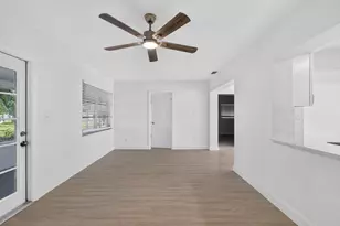7422 NW 70th Ave, Tamarac, FL 33321 - Photo 7