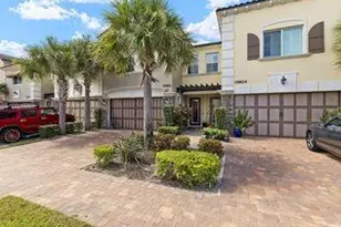 15832 Italian Cypress Wy, Wellington, FL 33414 - Photo 1
