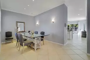 221 Isle Verde Way, Palm Beach Gardens, FL 33418 - Photo 9