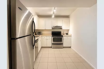 711 N Pine Island Road #204, Plantation, FL 33324 - Photo 5