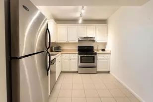 711 N Pine Island Rd, Plantation, FL 33324 - Photo 5