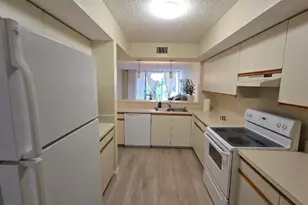 8316 NW 24th St, Coral Springs, FL 33065 - Photo 9