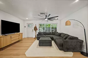 160 SE 9th St, Pompano Beach, FL 33060 - Photo 5