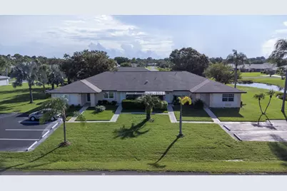 5794 Moss Court #7E, Fort Pierce, FL 34982 - Photo 1